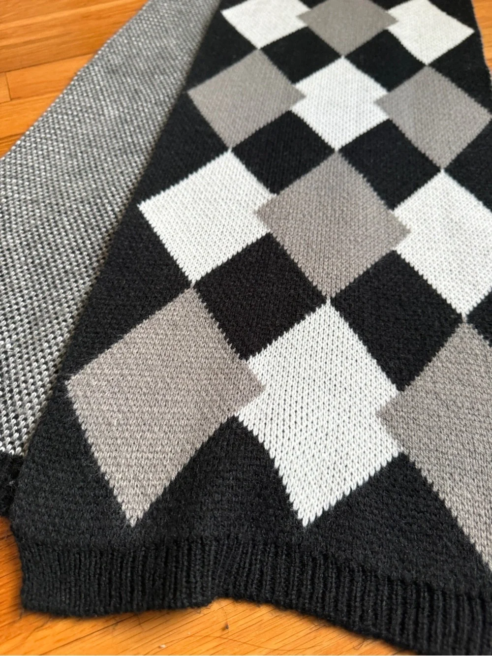 Men’s checkered fall winter scarf